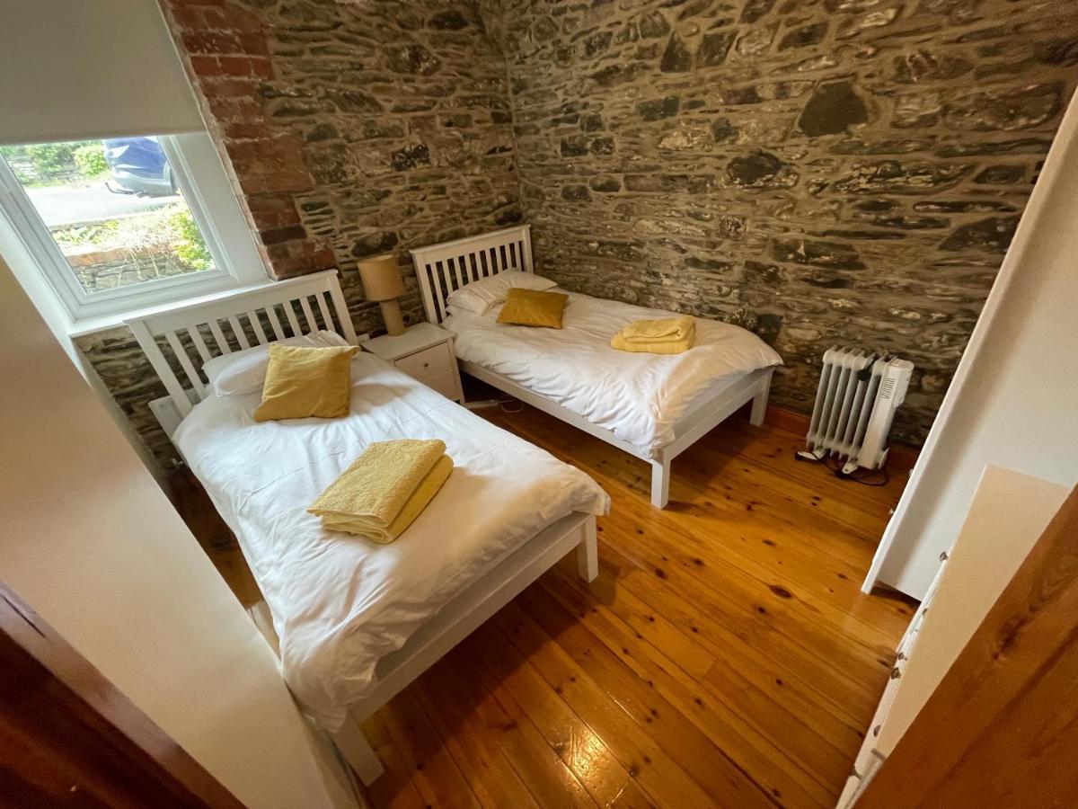 Lovely Apartment Overlooking The Harbour And Bay Ardglass Exteriör bild