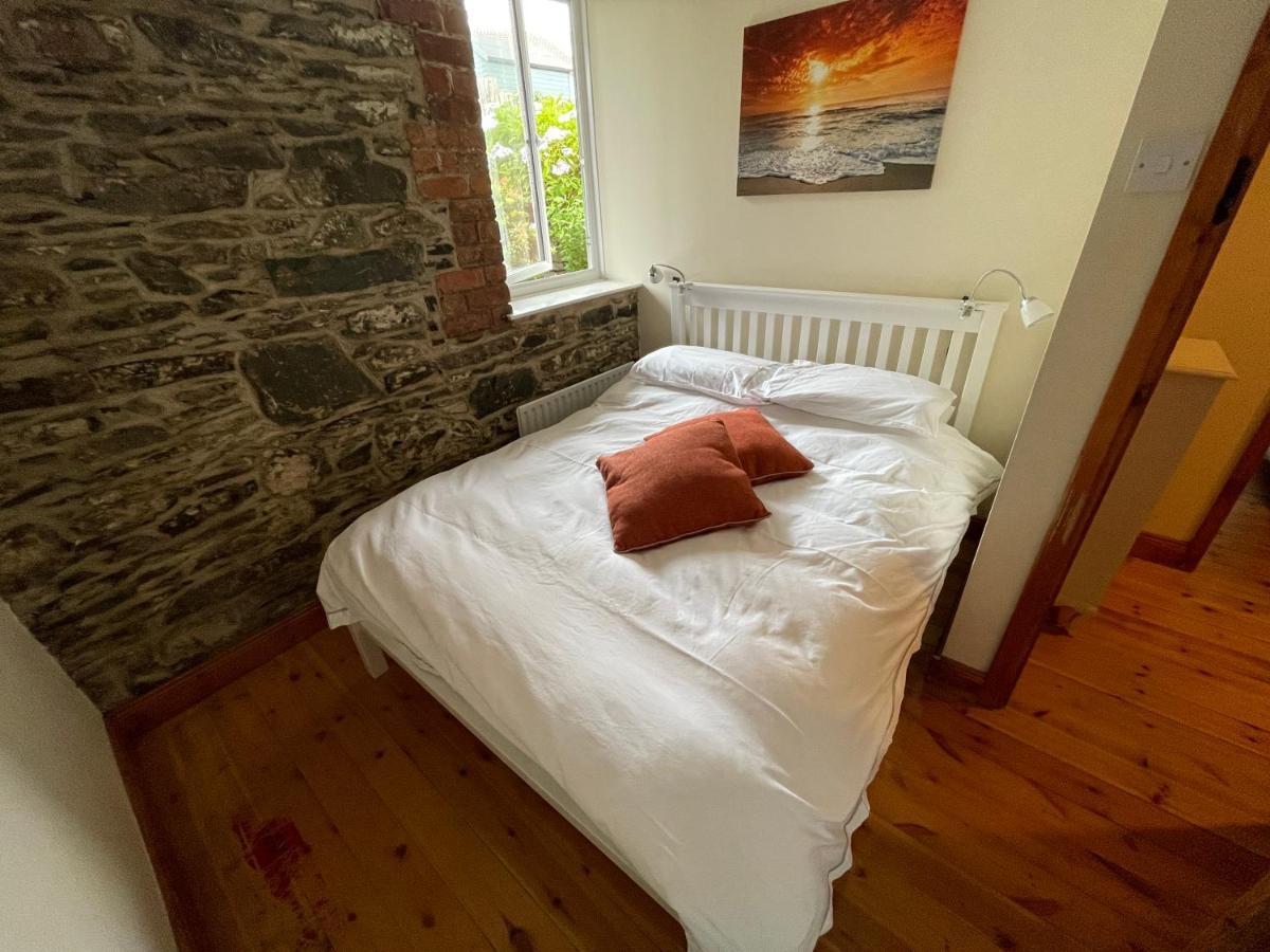 Lovely Apartment Overlooking The Harbour And Bay Ardglass Exteriör bild