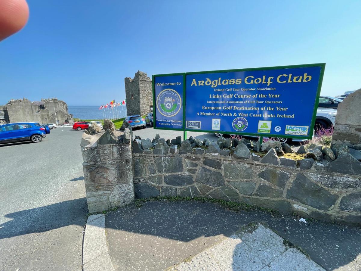 Lovely Apartment Overlooking The Harbour And Bay Ardglass Exteriör bild