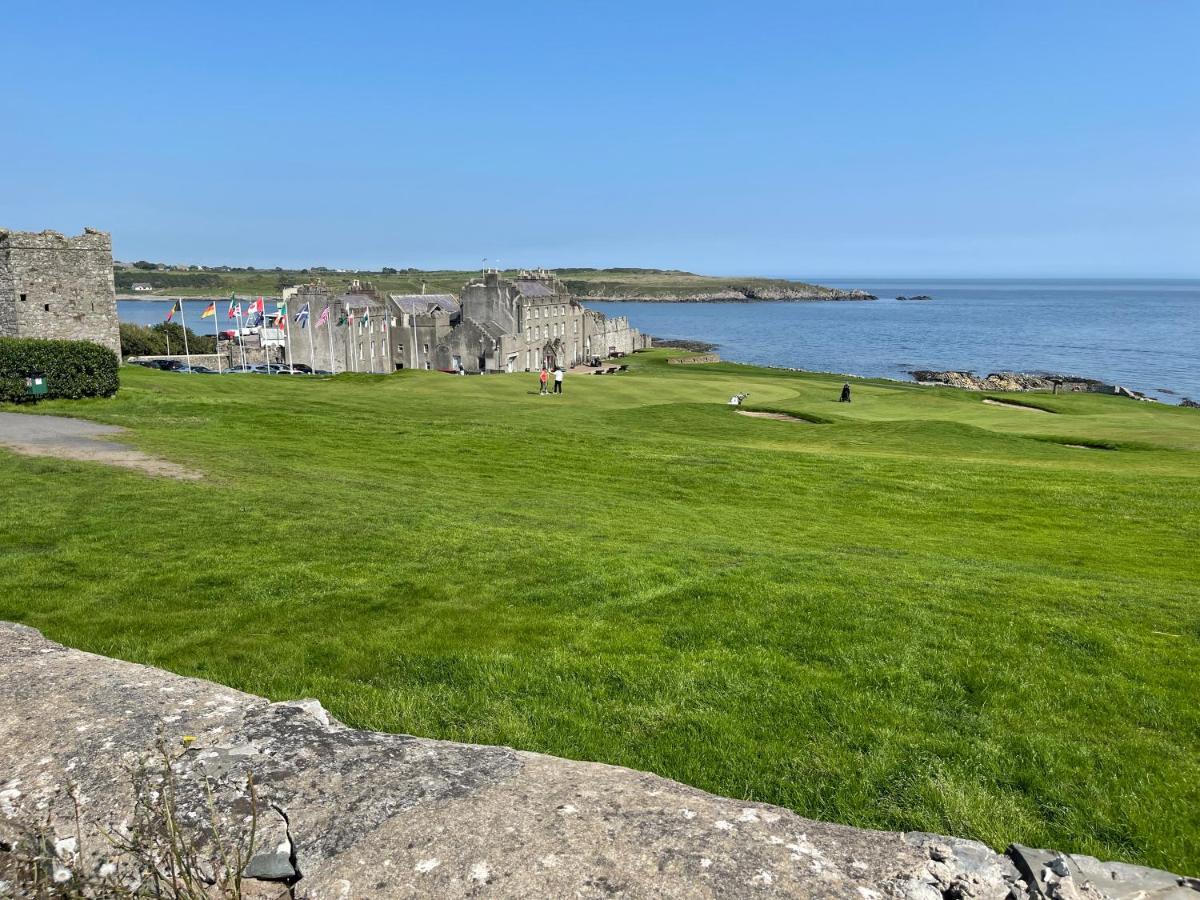 Lovely Apartment Overlooking The Harbour And Bay Ardglass Exteriör bild
